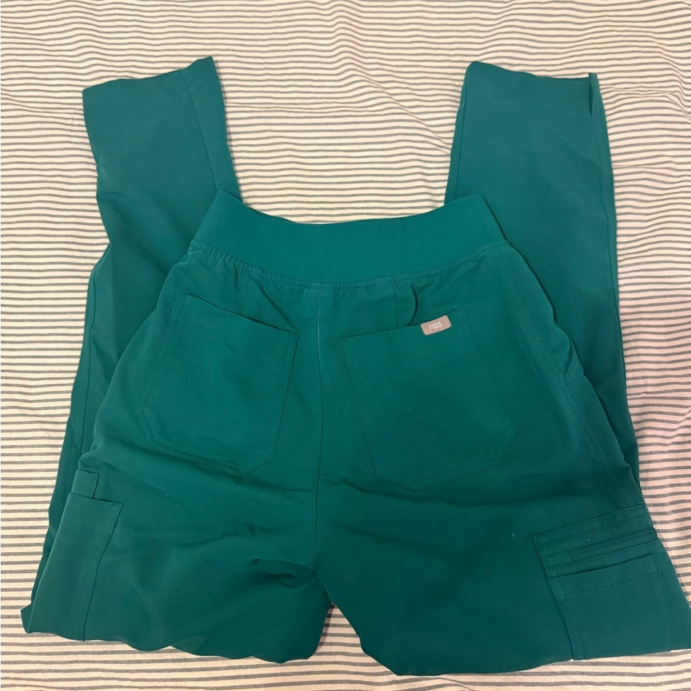 FIGS Scrub Set - image 5